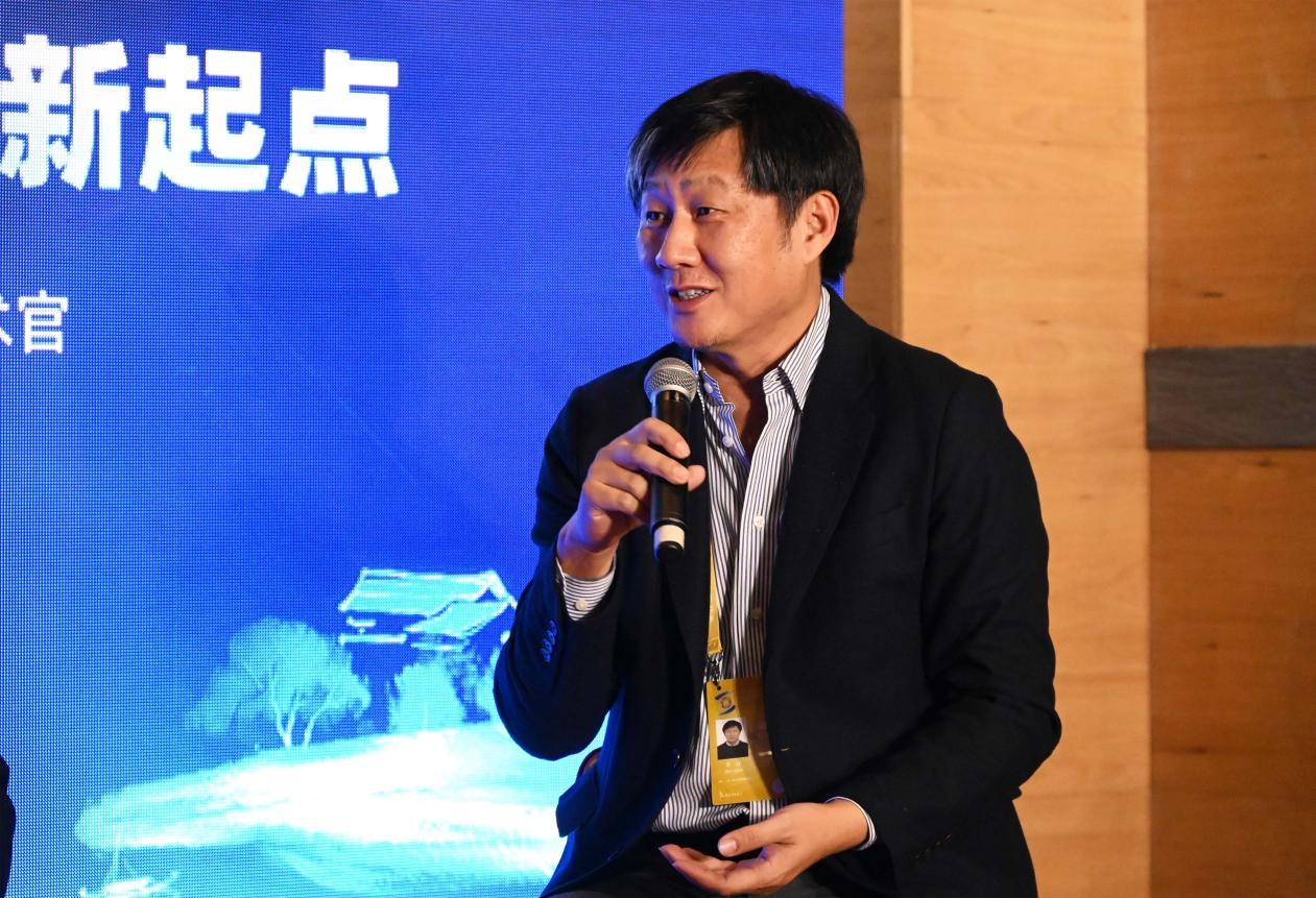 在第三场夜话“智能互联的新起点”中,印象笔记高级副总裁乔迁发言。叶宾得 摄